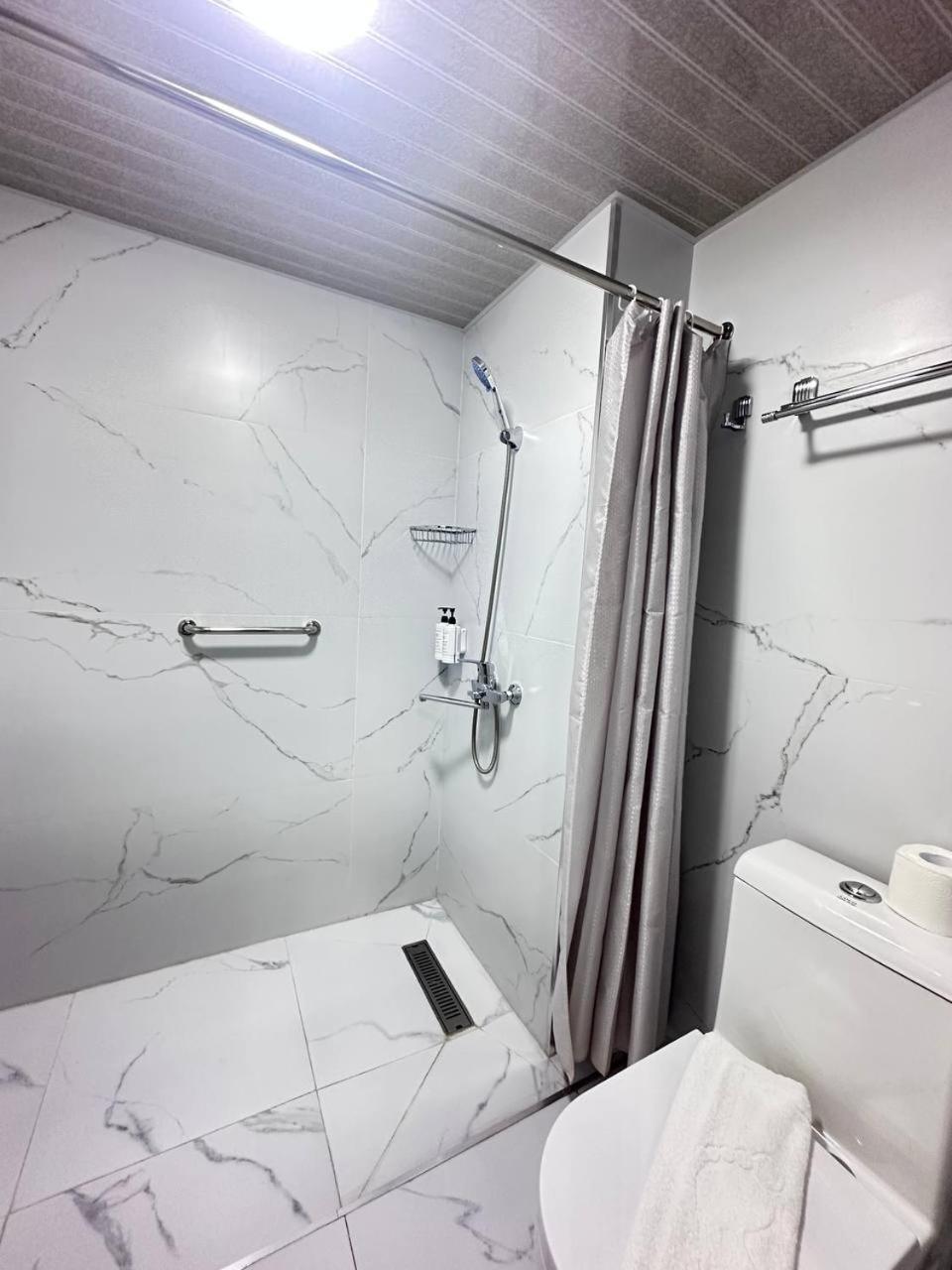 Beshchinor Hotel Ташкент Екстериор снимка